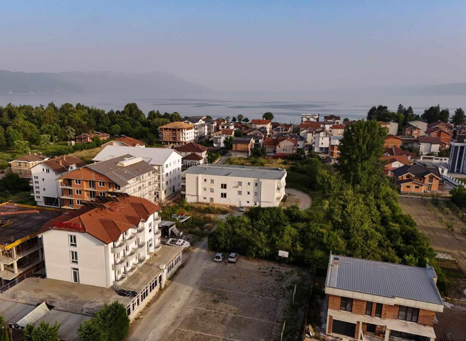 Hotel Ariston สตรูกา ภายนอก รูปภาพ