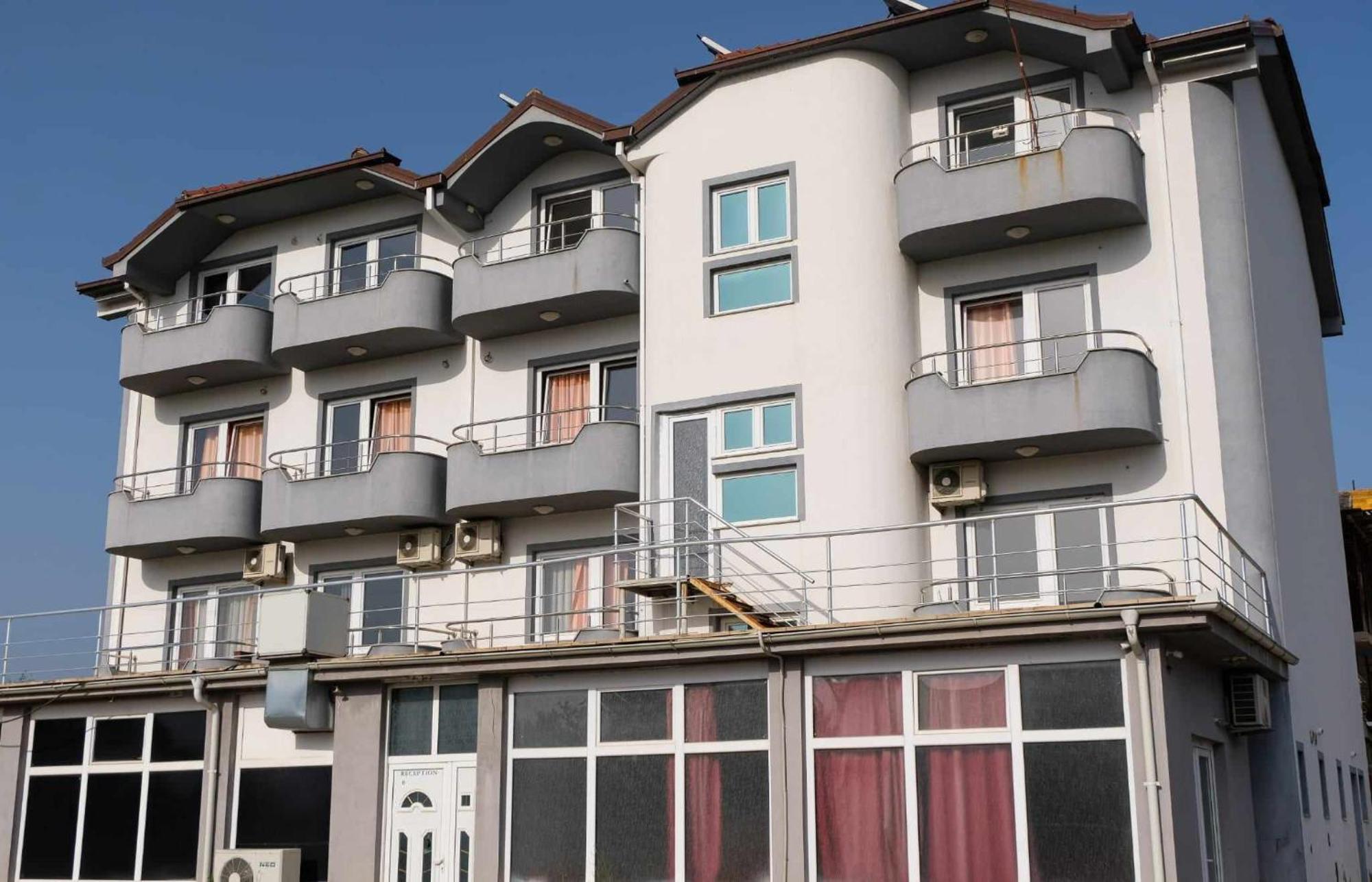 Hotel Ariston สตรูกา ภายนอก รูปภาพ