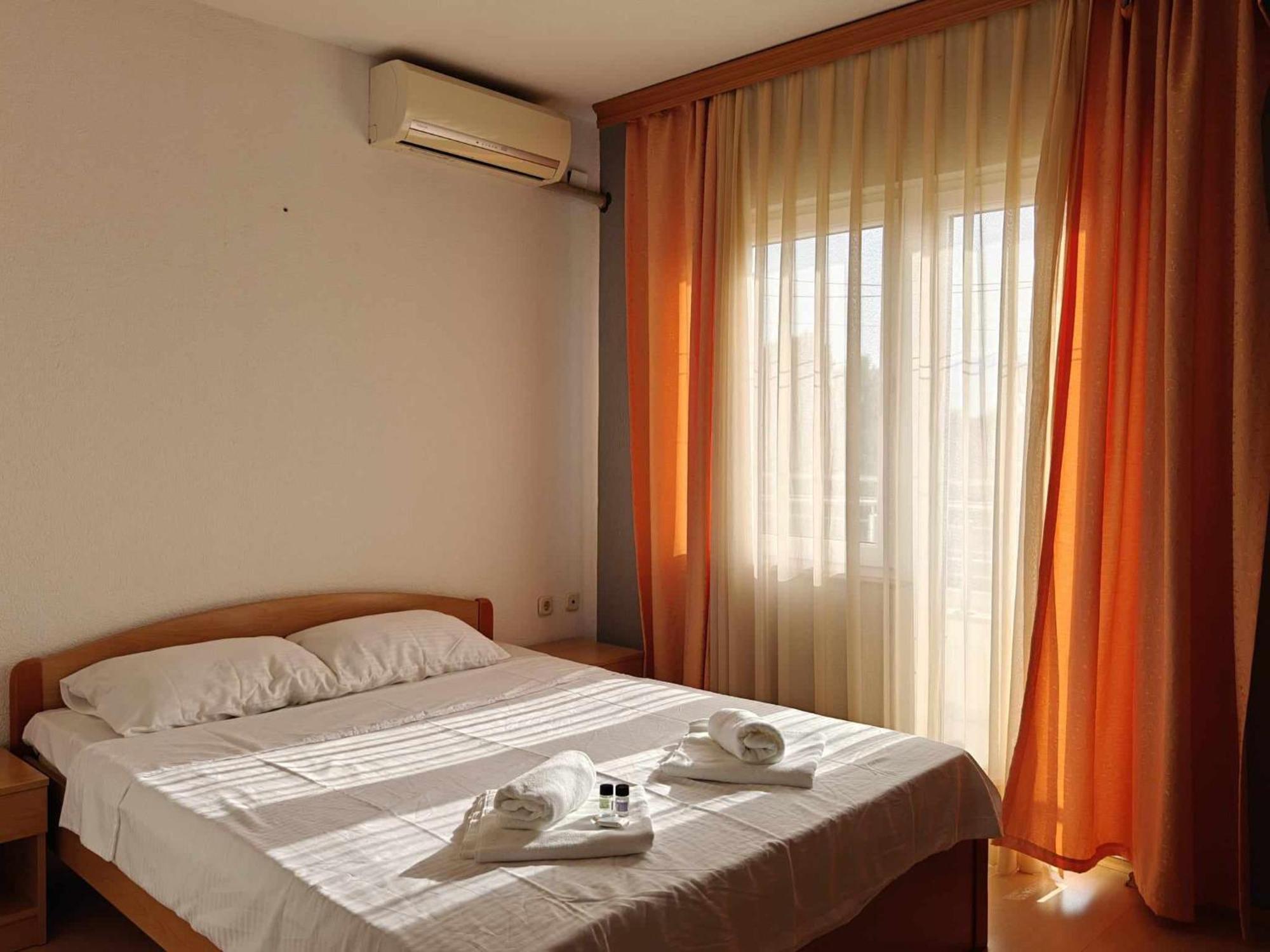 Hotel Ariston สตรูกา ภายนอก รูปภาพ